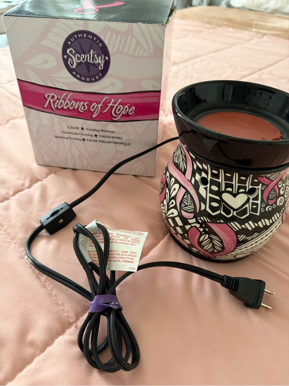 Scentsy Pink & White Ribbons of Hope Box